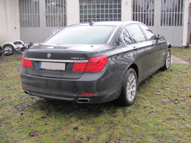 Naprawa powypadkowa OC AC BMW 750